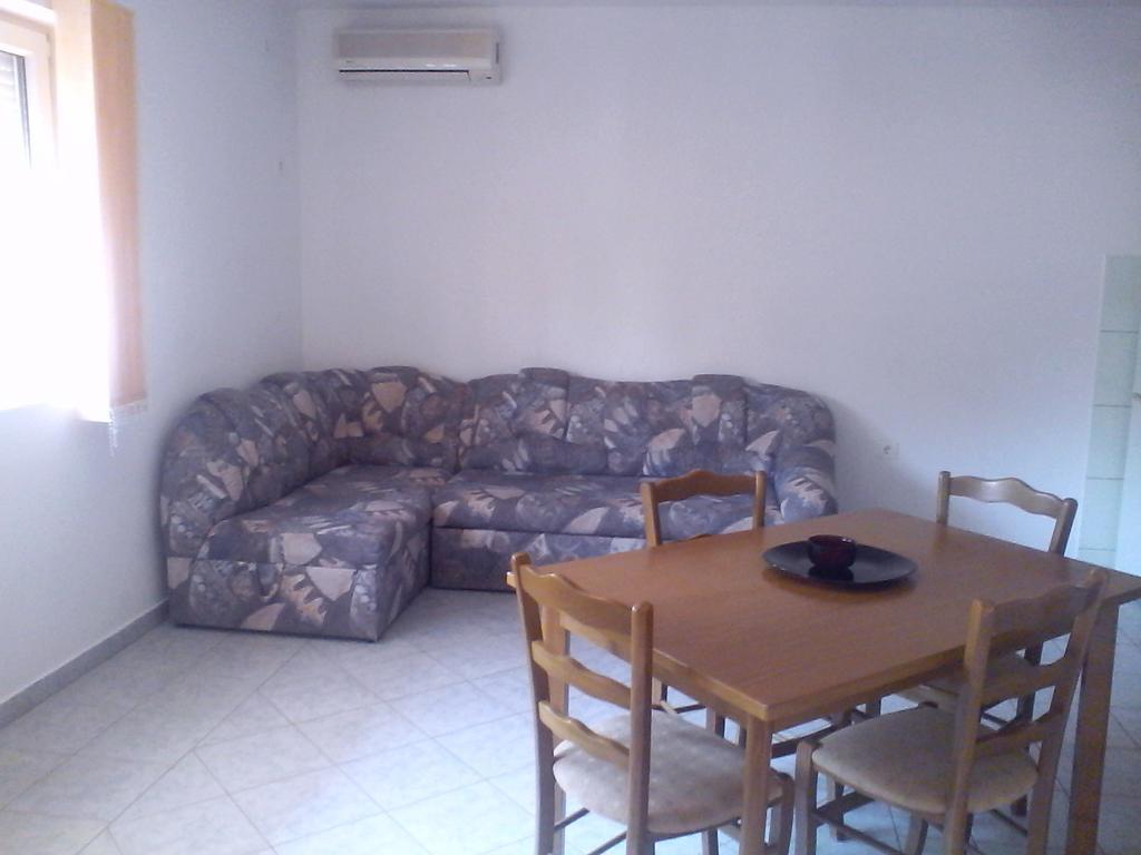 Apartments Malinska-Kajkic Pokoj fotografie
